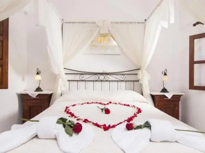En Plo Studios Apartments & Suites
