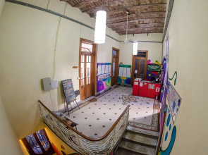 La Comunidad Hostel