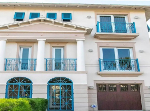 Ventanas al Paraiso 5 Bedroom Holiday Home by Five Star Properties