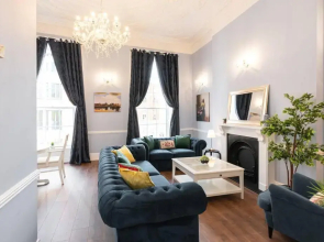 4 Poster Luxury Georgian Apartment