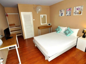 Phi Phi Uphill Cottage