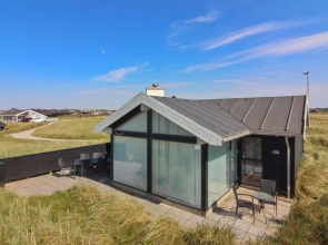 "Antonie" - 35m from the sea in NW Jutland