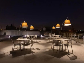 Hotel Macia Sevilla Kubb