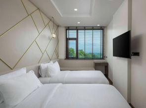 The Proud Karon Beach Phuket Trademark Collection By Wyndham