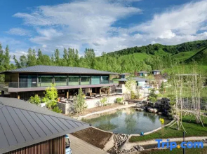 Trip.com Group Country Retreats (Nalati River Valley Grassland)