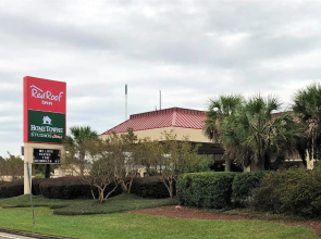 HomeTowne Studios By Red Roof Augusta