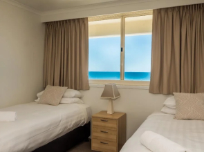 Viscount on the Beach