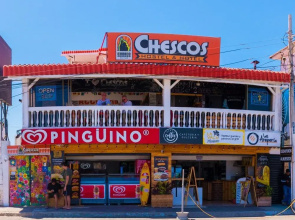 Chescos Hostel & Hotel