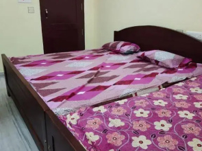 Raghavi Tourist Home
