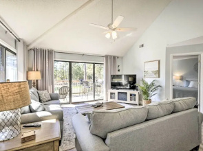 Bright Sunset Beach Condo w/ Golf Course View