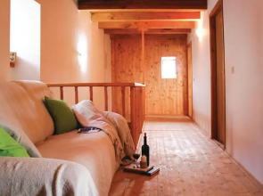Amazing Home in Brotnice with WiFi, 3 Bedrooms & Hot Tub
