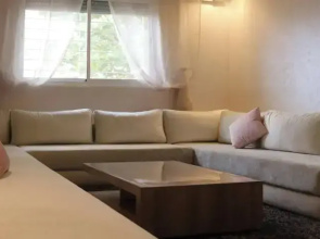 Jolie Appartement À Ifrane Calme et Spacieux