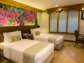 Costabella Tropical Beach Hotel