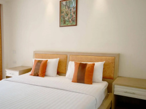 Orange Hotel