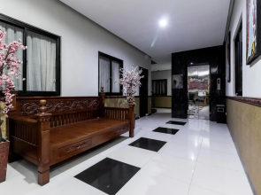 RedDoorz Plus @ Tuparev Cirebon