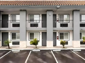 Rodeway Inn San Jose HWY-101 Tully Rd Exit