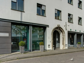 Premier Inn Koeln City Centre Hotel
