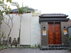 Blanjong Home Stay