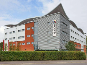 Ramada Encore by Wyndham Doncaster Airport