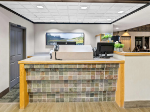 Heartland Inn & Suites, Surestay Collection By Best Western