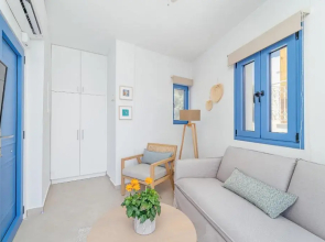 Lefkada Blue Luxury Apartments, Perigiali A7 top floor