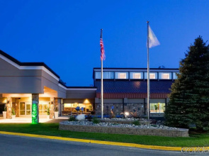 Holiday Inn Detroit Lakes by IHG