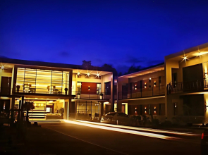 The horizon suites and arcade