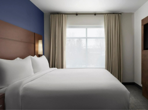 Inn at Bellefield / Hyde Park