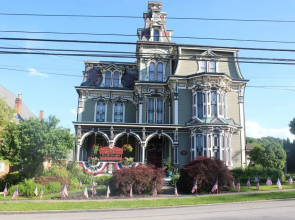 Montgomery Mansion Bed and Breakfast