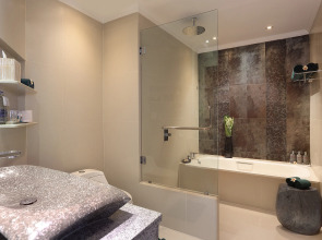 Blu-Zea Resort by Double-Six