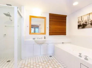 Villa Spa Executive 1br Burgundy Resort Condo located within Cypress Lakes Resort (nothing is more central)