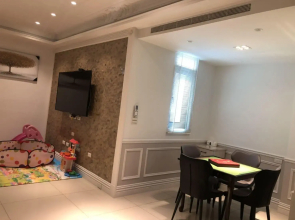 82 Hostel