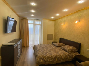 ул. Роксоланы , 16 центр 300 м. до бювета новый дом 2018 года