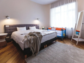 Отель Riga Lux Apartments – Skolas