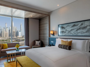 Taj Jumeirah Lakes Towers