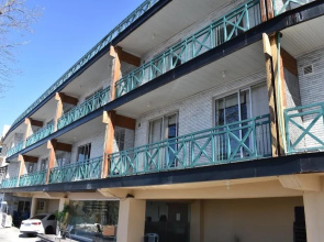 Summit Hotel