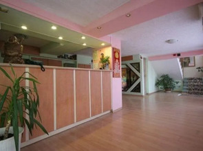 Les Amis Airport Hotel