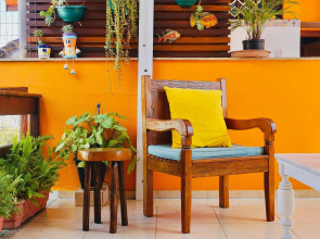 Recanto das Flores - Sobrado com 2 suítes e maravilhoso jardim