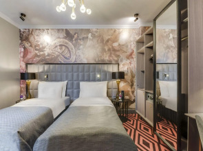 Отель Grand Poet Hotel by Semarah