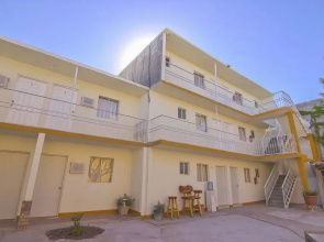 Consul Suites