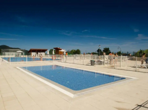 Camping & Bungalows Leagi