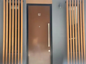 Stylish 2 bedrooms townhouse in Central