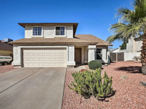 1 Mi to State Farm Stadium: Home w/ Pool & Grill!