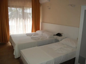 Yat Otel