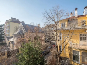 FM Deluxe 2-BDR Apartment with Balcony - Zaimov Park