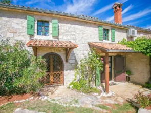 Unique Villa Bošket with Pool and Jacuzzi surrounded by Nature