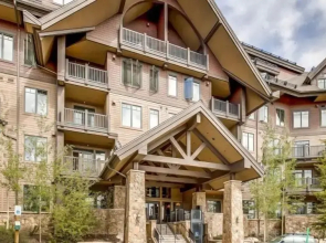 Crystal Peak Lodge 2 Bedroom Ski in, Ski out Slopeside Condo at the Base of Peak 7