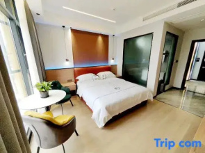 Yilong Lanshe Hotel