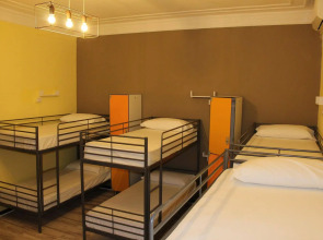 Victoria House Hostel