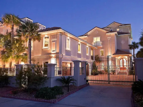 Palazzo del Mar 11 Bedroom Holiday Home by Five Star Properties